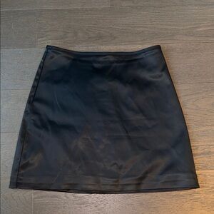 Wilfred (Aritzia) Classic Black Mini Skirt